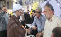  استقرار میز خدمت مراکز شهید چمران و سمیه در نمازجمعه شهر خرمدره
