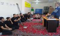 جوانان روستای انگوران با اجرای طرح مهتا، آموزش‌های را فرا می‌گیرند.